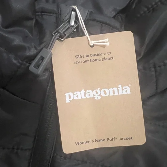 NWT Patagonia Nano Puff Women’s insulated Jacket